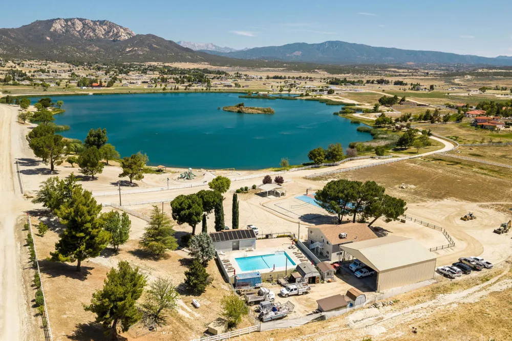42974 Rolling Hills Drive Aguanga, CA 92536