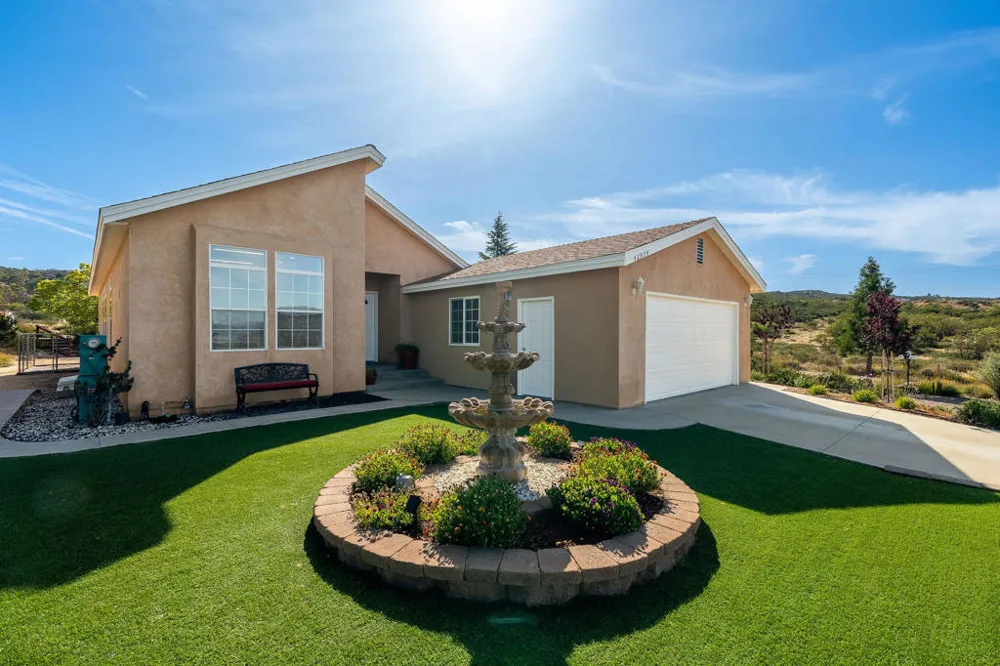 42974 Rolling Hills Drive Aguanga, CA 92536