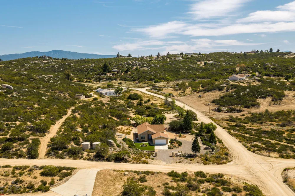 42974 Rolling Hills Drive Aguanga, CA 92536