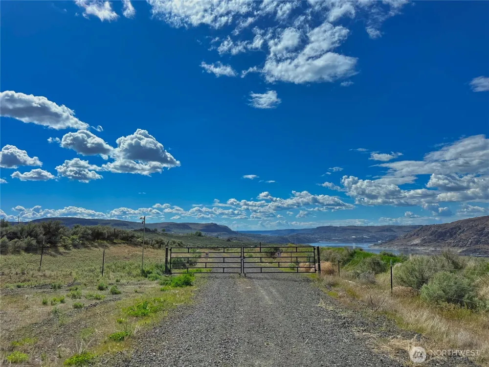 46230 Arrowleaf Canyon Drive Grand Coulee, WA 99133