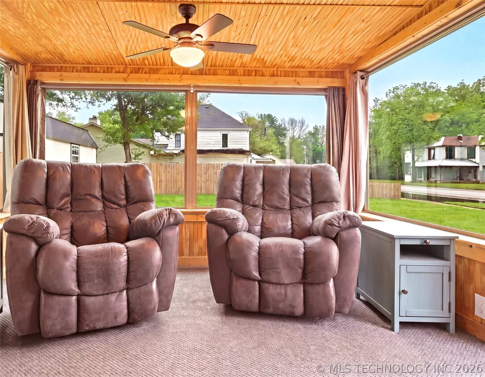 1116 W Elm Westville, OK 74965