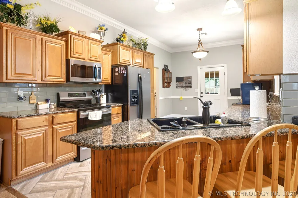1116 W Elm Westville, OK 74965