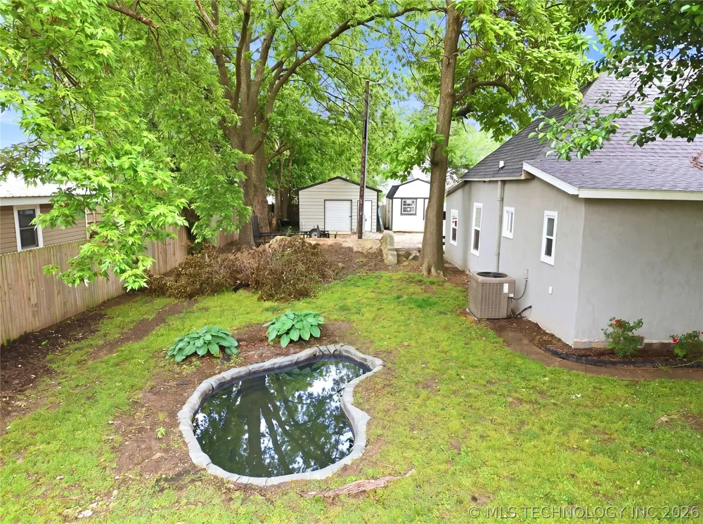 1116 W Elm Westville, OK 74965