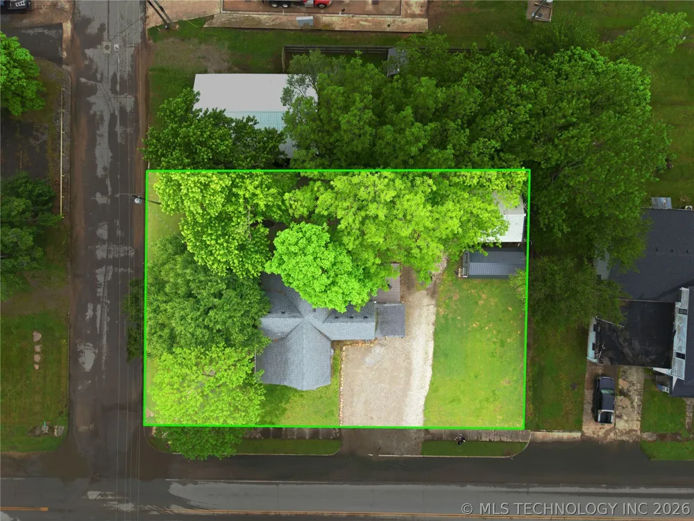 1116 W Elm Westville, OK 74965