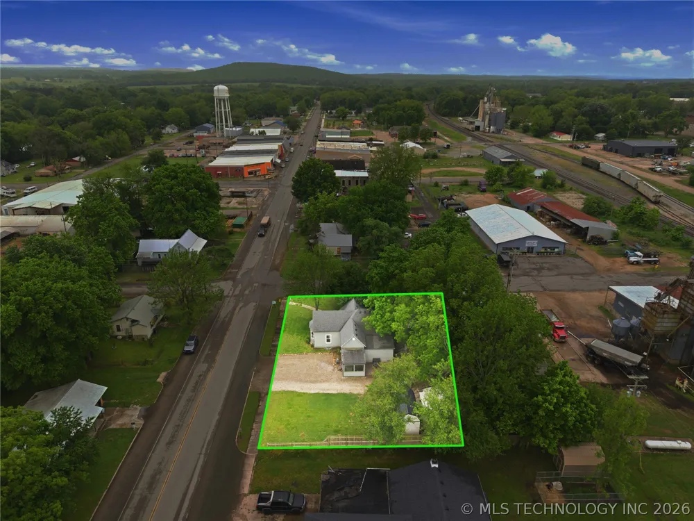 1116 W Elm Westville, OK 74965