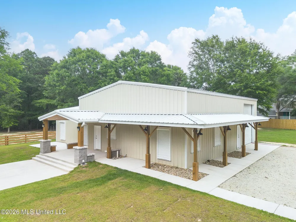 8190 Lake Cypress Drive Perkinston, MS 39573