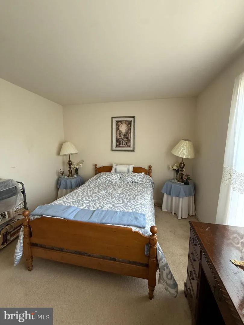 852 WALNUT CREST DRIVE Lebanon, PA 17046