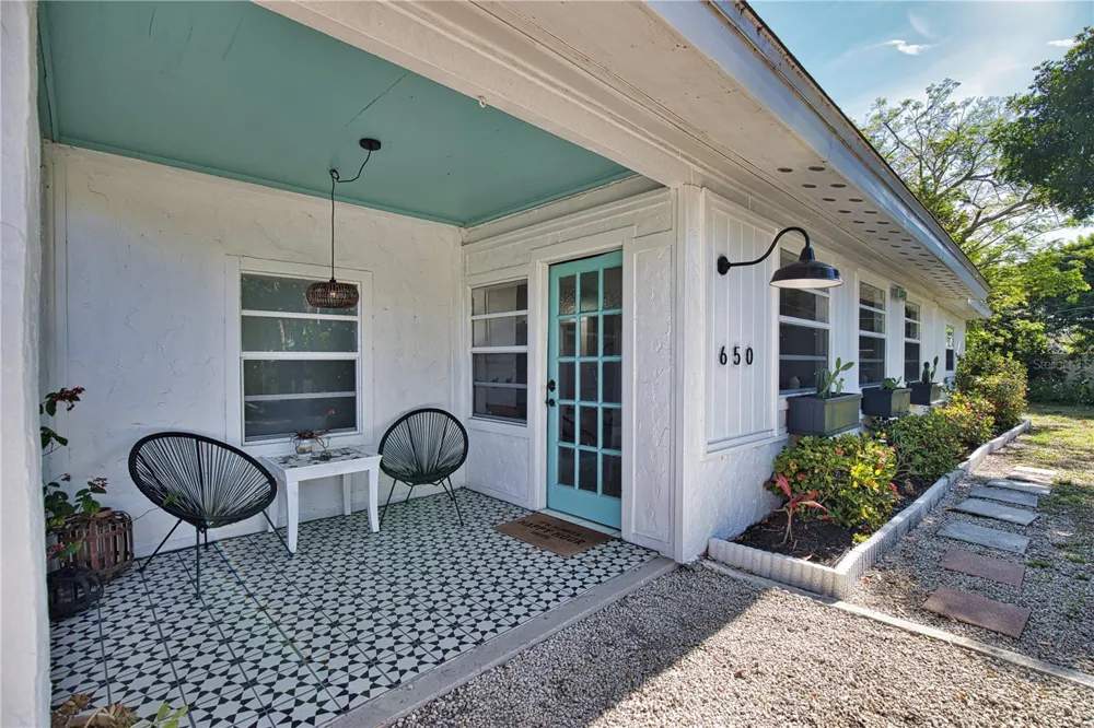 650 EDWARDS STREET Englewood, FL 34223