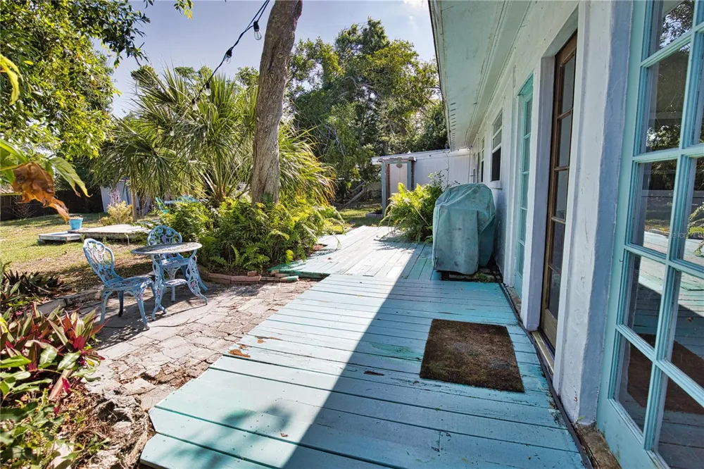 650 EDWARDS STREET Englewood, FL 34223