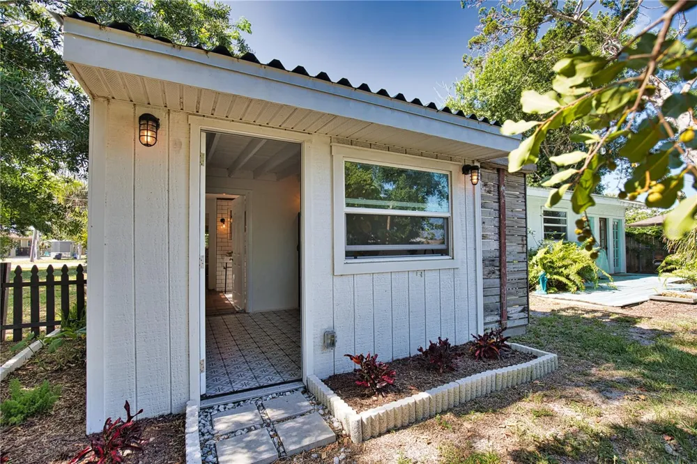650 EDWARDS STREET Englewood, FL 34223