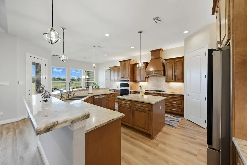 10418 Zaruba Sealy, TX 77474