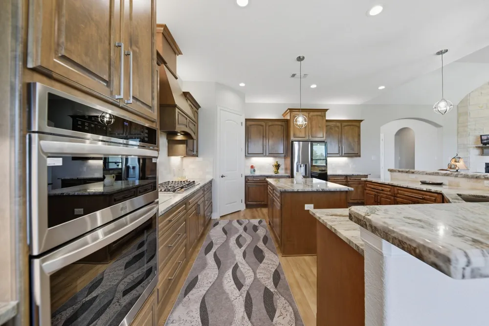 10418 Zaruba Sealy, TX 77474
