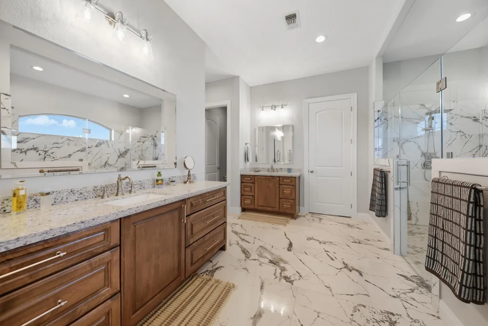 10418 Zaruba Sealy, TX 77474