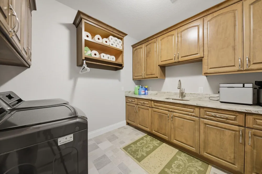 10418 Zaruba Sealy, TX 77474