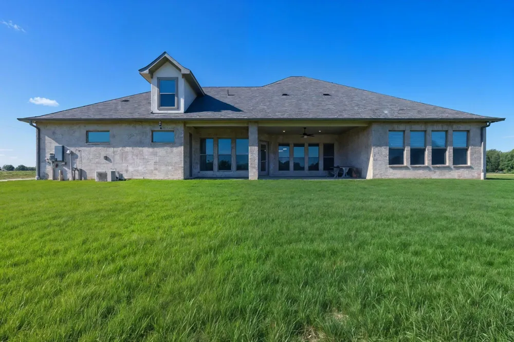 10418 Zaruba Sealy, TX 77474