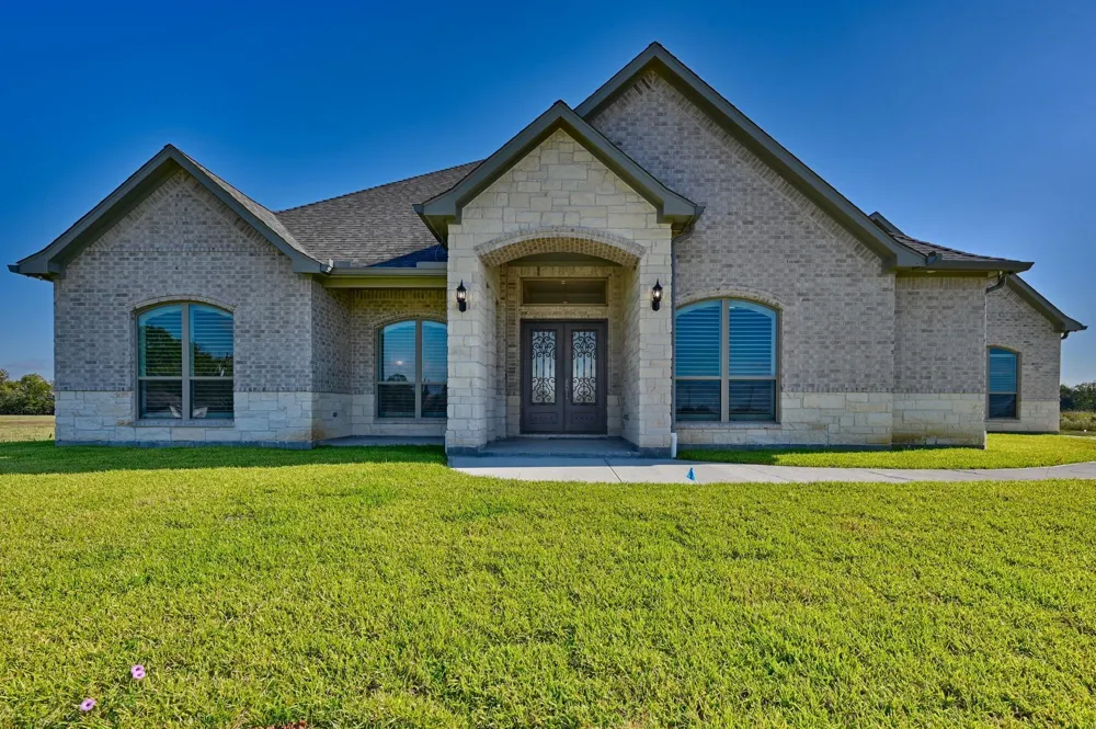 10418 Zaruba Sealy, TX 77474