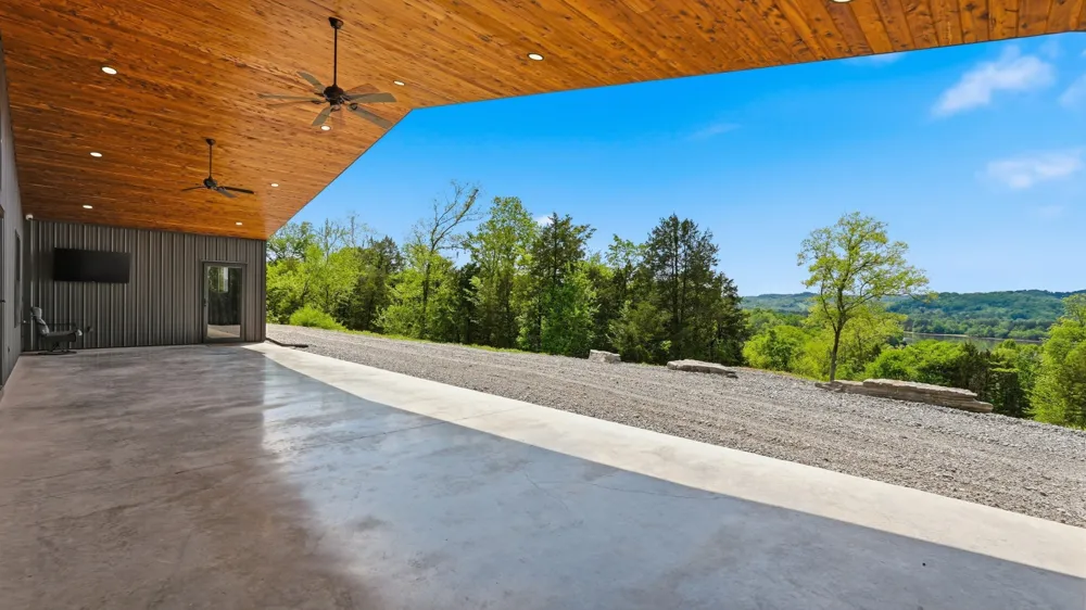 2699 Brooks Bend Ln Gainesboro, TN 38562