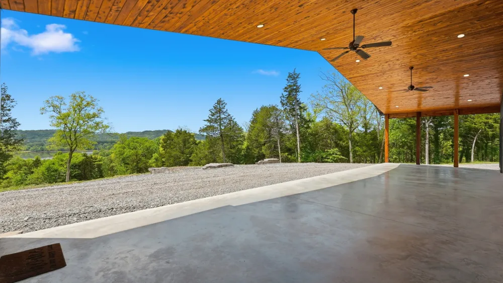 2699 Brooks Bend Ln Gainesboro, TN 38562