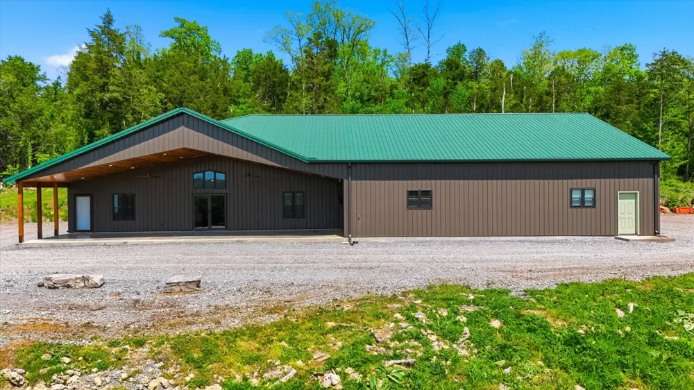 2699 Brooks Bend Ln Gainesboro, TN 38562