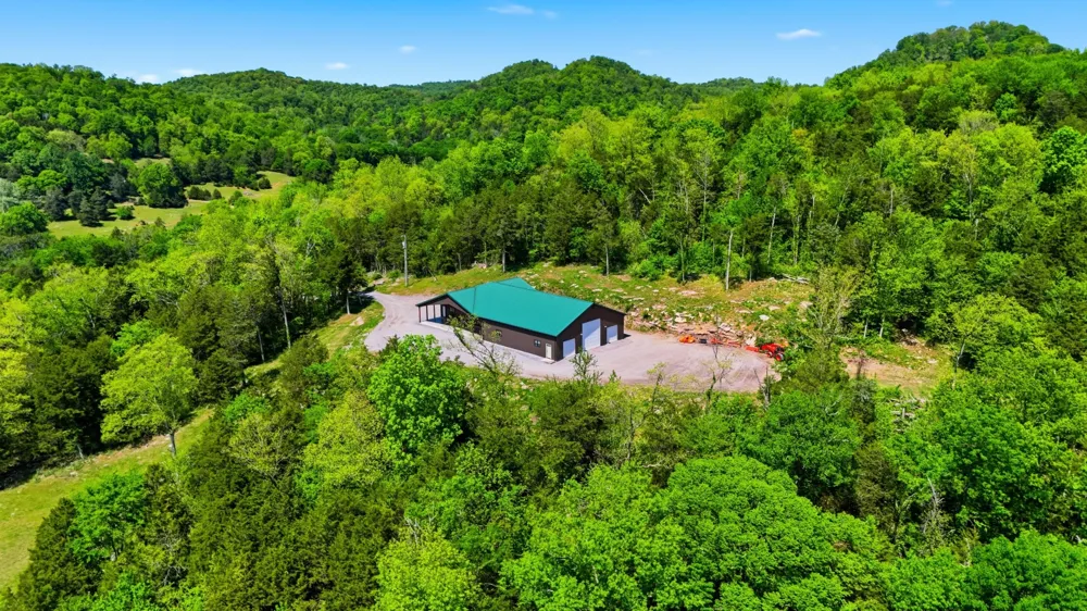 2699 Brooks Bend Ln Gainesboro, TN 38562