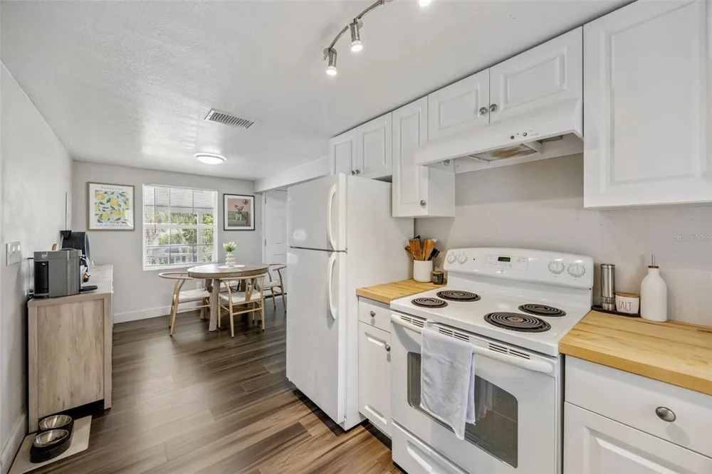5212 ALOHA STREET Orlando, FL 32810