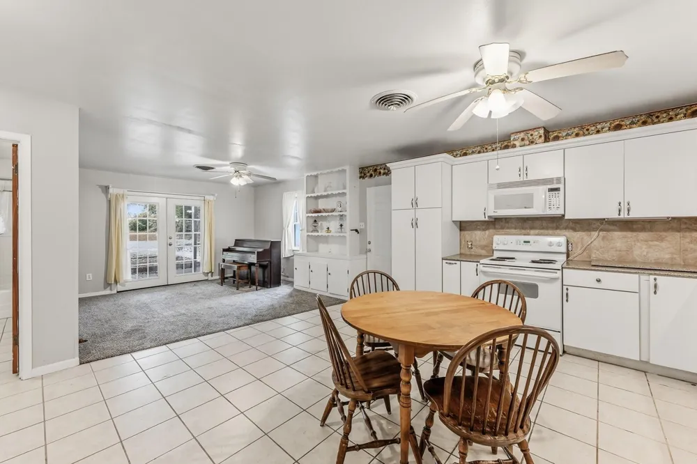 1207 21st Street Huntsville, TX 77340