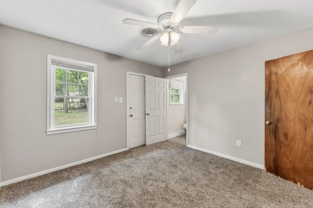 1207 21st Street Huntsville, TX 77340