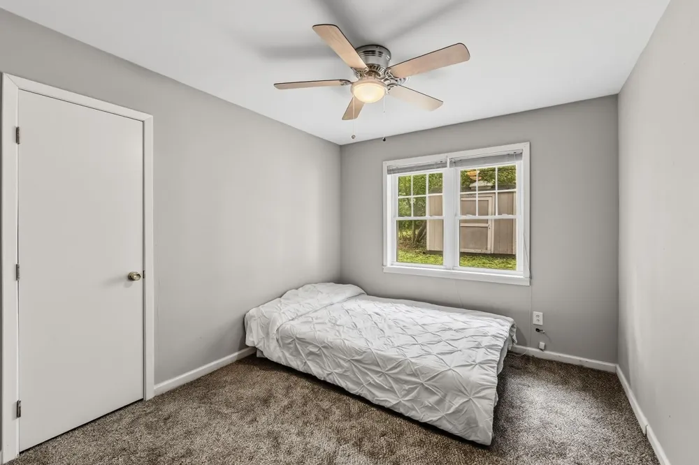 1207 21st Street Huntsville, TX 77340
