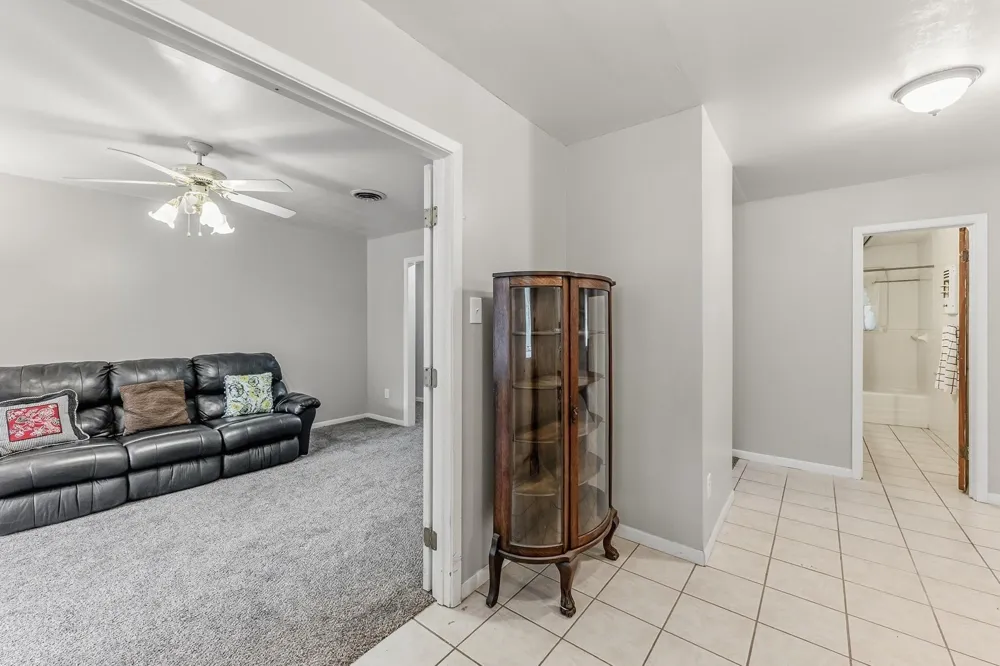 1207 21st Street Huntsville, TX 77340