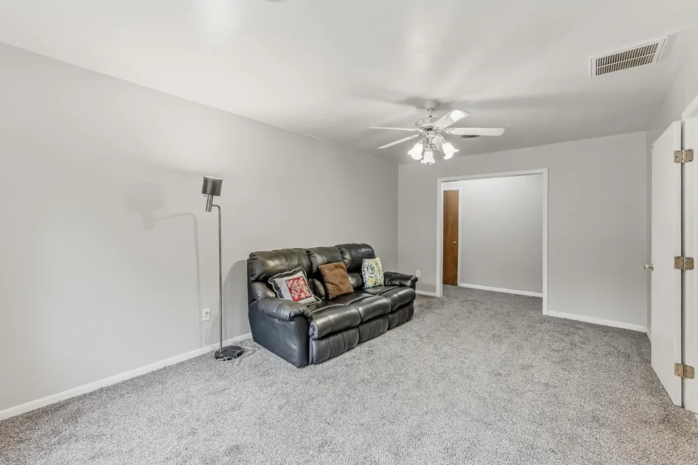 1207 21st Street Huntsville, TX 77340