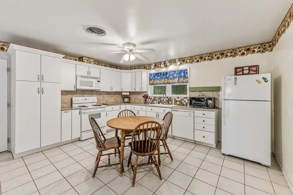 1207 21st Street Huntsville, TX 77340