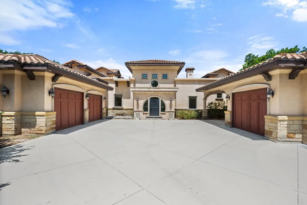 102 Long Point Cove Georgetown, TX 78628