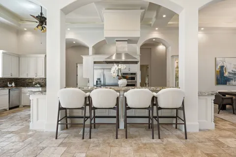 102 Long Point Cove