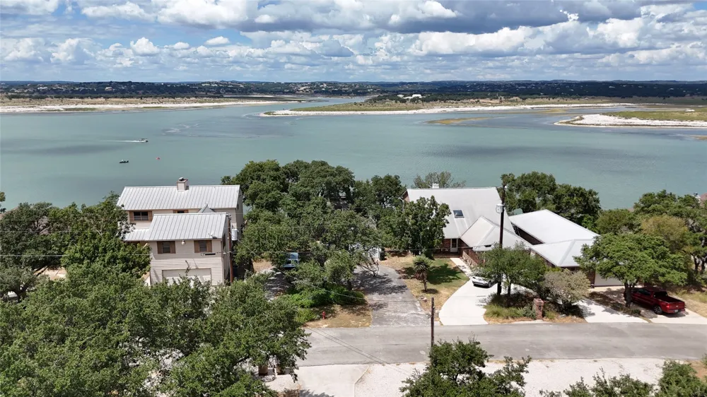 2232 Glenn Drive Canyon Lake, TX 78133