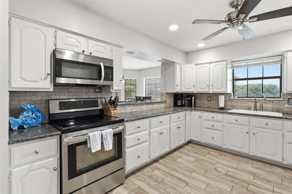 2232 Glenn Drive Canyon Lake, TX 78133