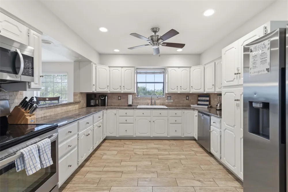 2232 Glenn Drive Canyon Lake, TX 78133