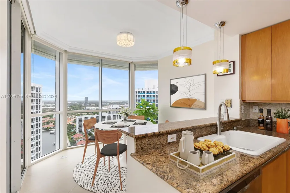 21150 Point PL #LPH 2902 Aventura, FL 33180
