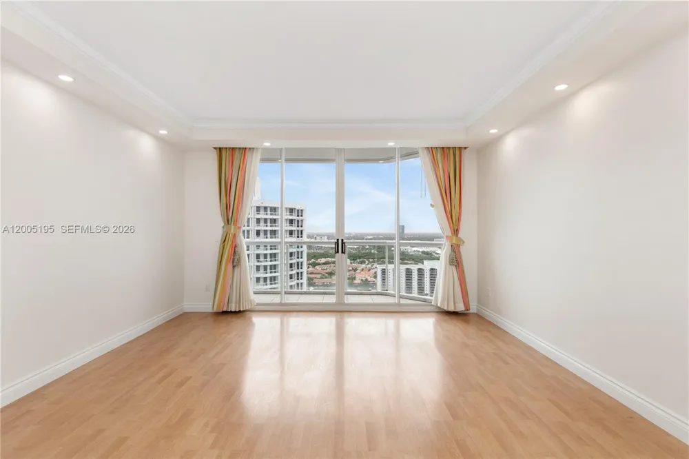 21150 Point PL #LPH 2902 Aventura, FL 33180
