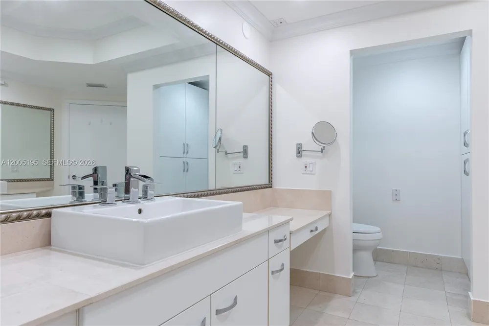 21150 Point PL #LPH 2902 Aventura, FL 33180