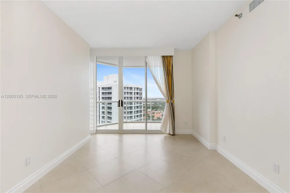 21150 Point PL #LPH 2902 Aventura, FL 33180