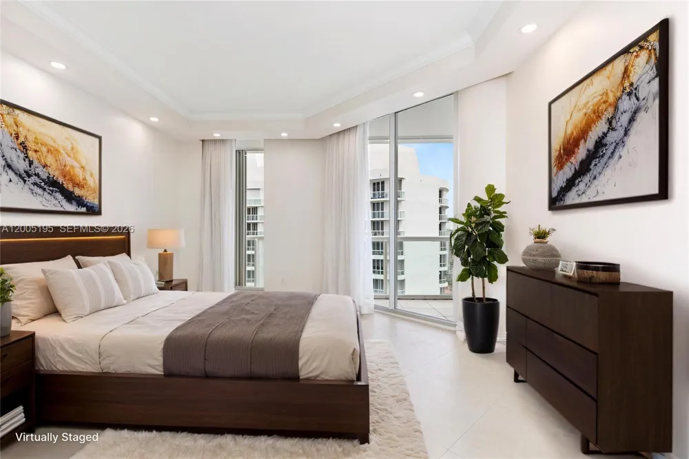 21150 Point PL #LPH 2902 Aventura, FL 33180