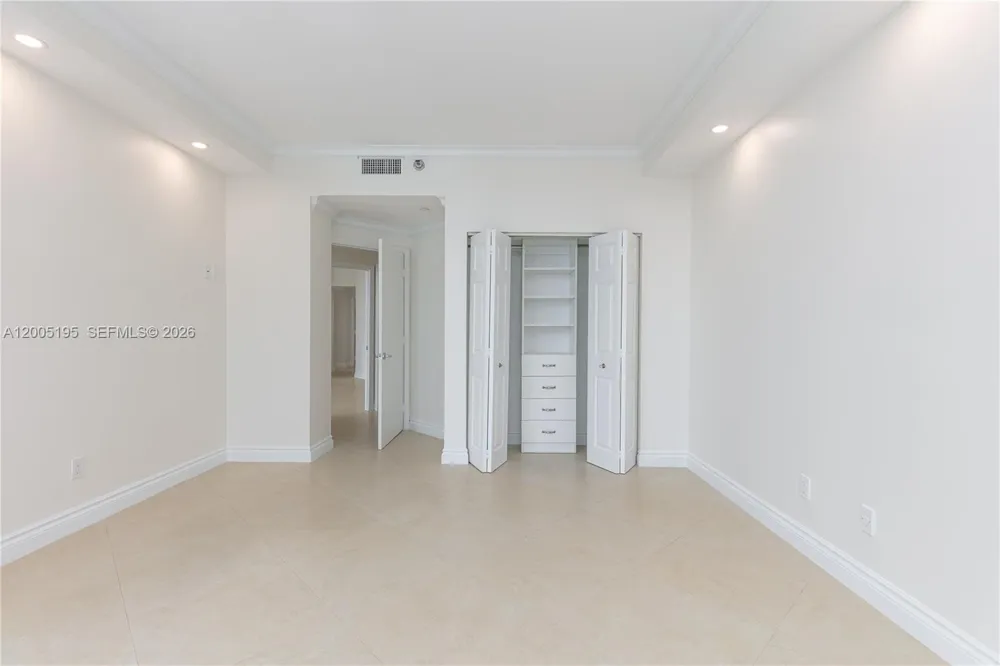 21150 Point PL #LPH 2902 Aventura, FL 33180