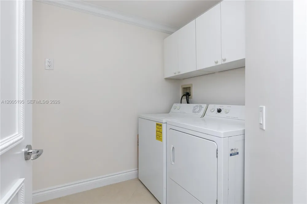21150 Point PL #LPH 2902 Aventura, FL 33180