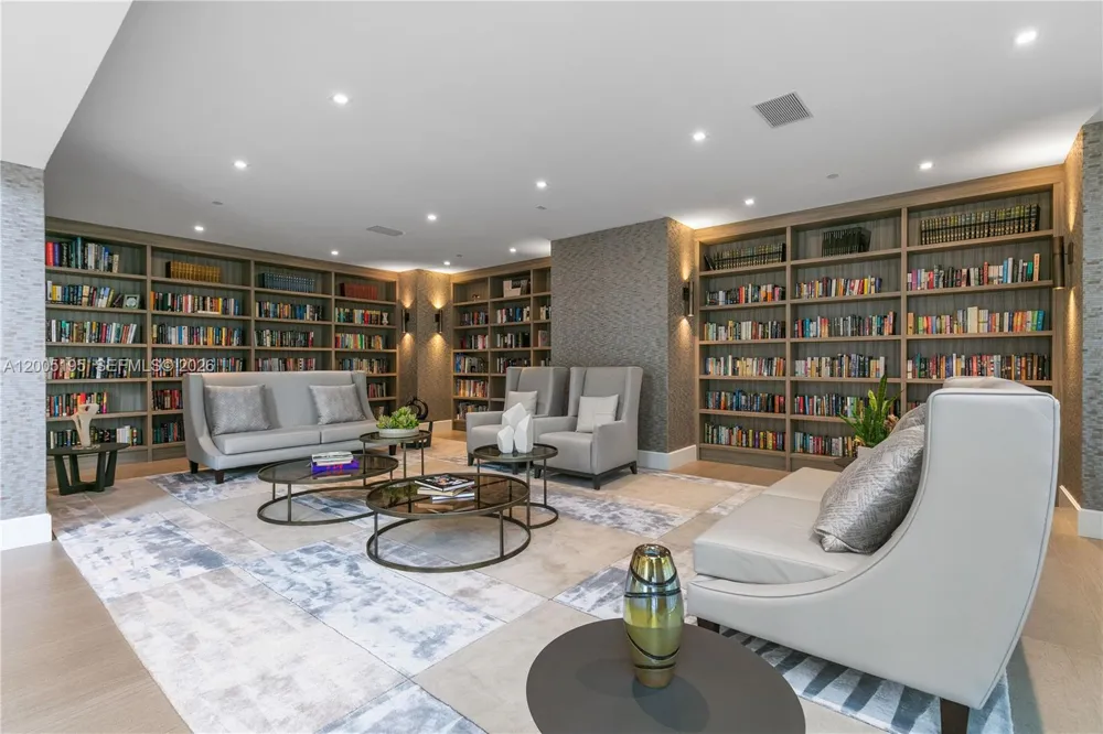 21150 Point PL #LPH 2902 Aventura, FL 33180