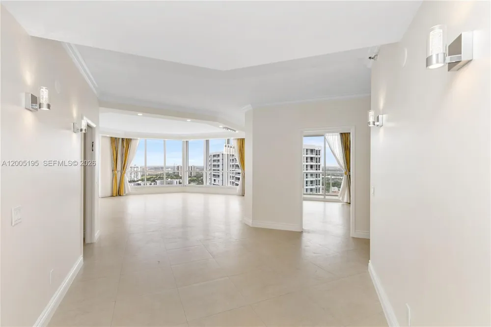 21150 Point PL #LPH 2902 Aventura, FL 33180