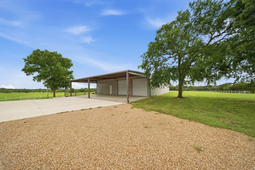 1632 County Road 4125 Iredell, TX 76649