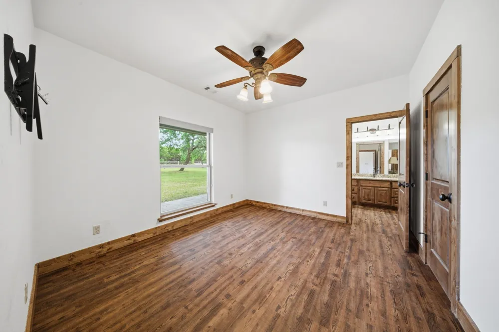 1632 County Road 4125 Iredell, TX 76649