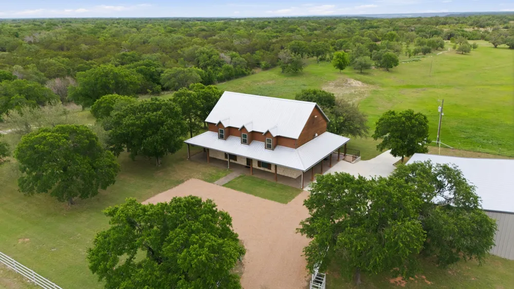 1632 County Road 4125 Iredell, TX 76649