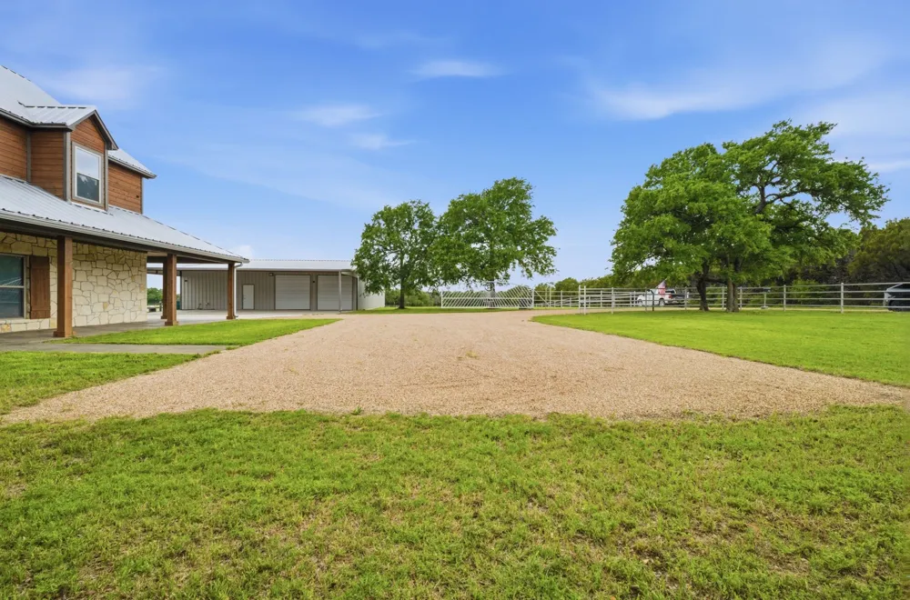 1632 County Road 4125 Iredell, TX 76649