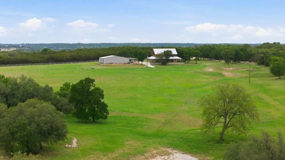 1632 County Road 4125 Iredell, TX 76649